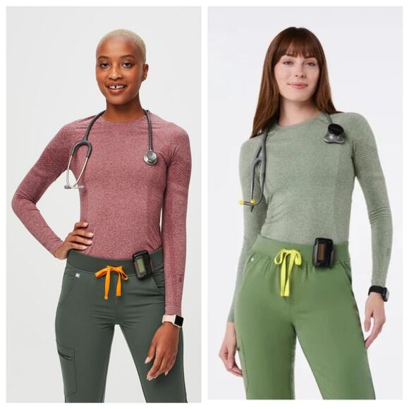 Figs Tops - Bundle Lot of 2 Figs Scrubs Salta Seamless Long Sleeve Underscrub Red & Green XS